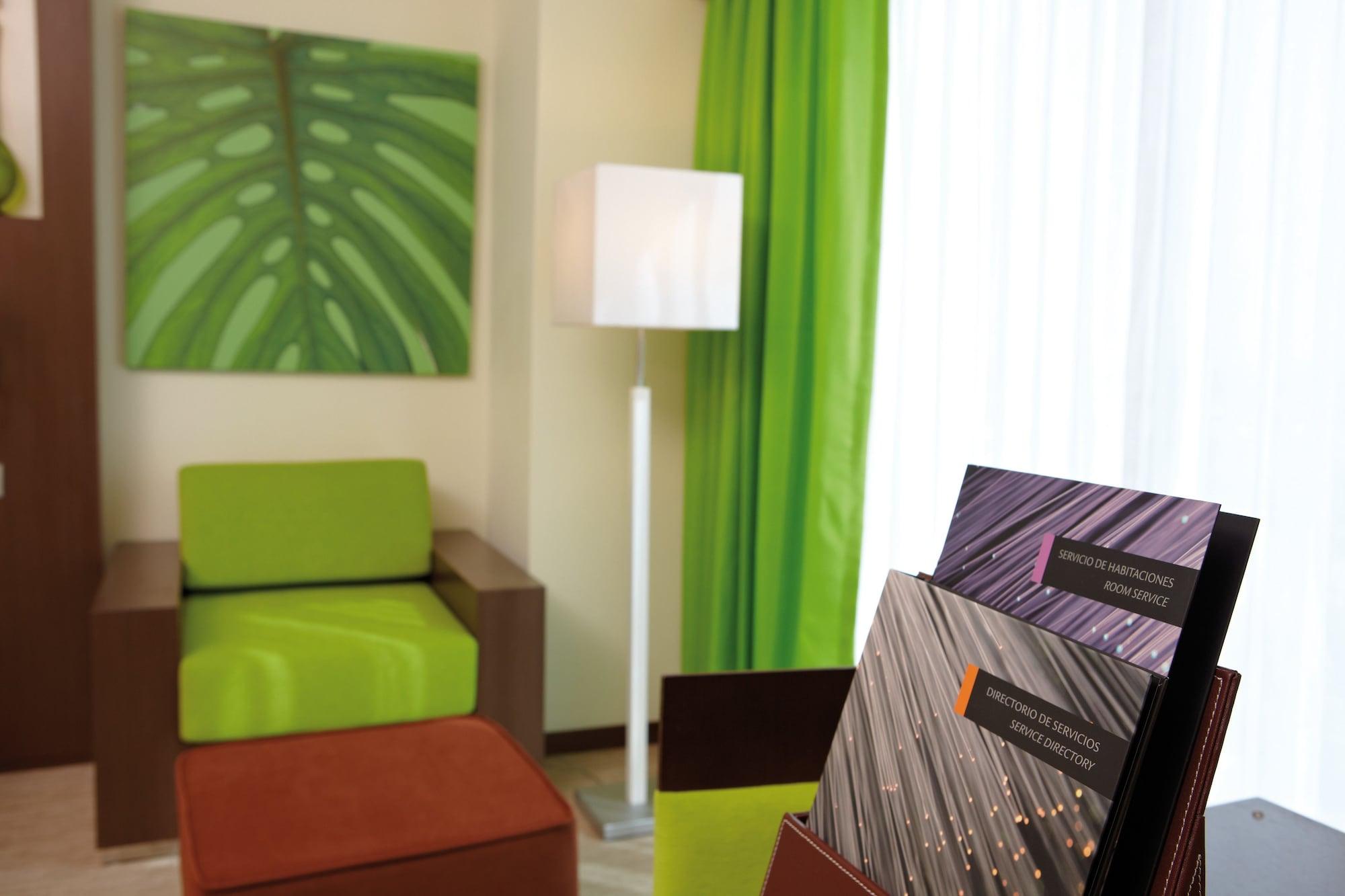 Riu Plaza Guadalajara Hotel Екстериор снимка