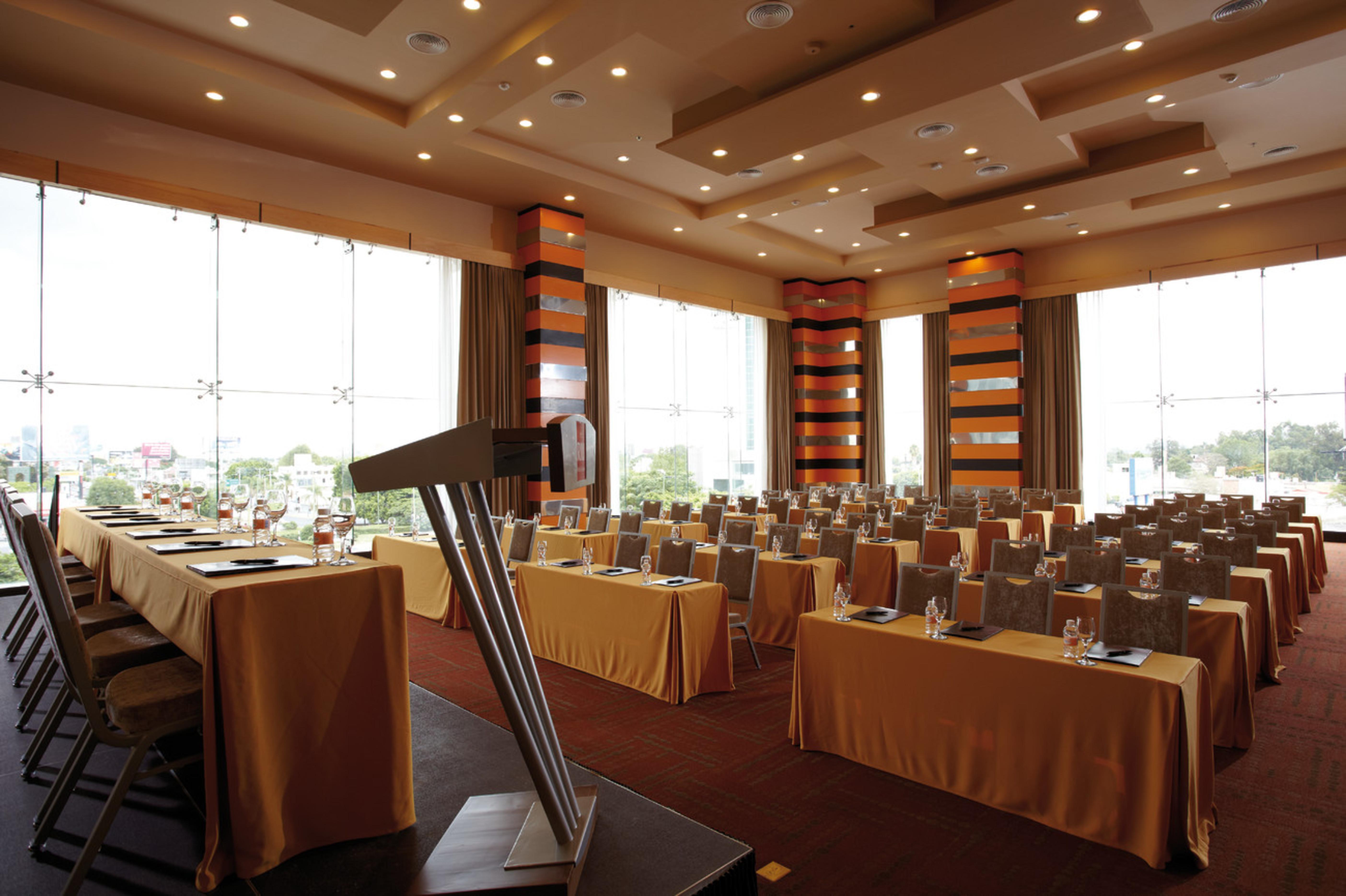 Riu Plaza Guadalajara Hotel Екстериор снимка