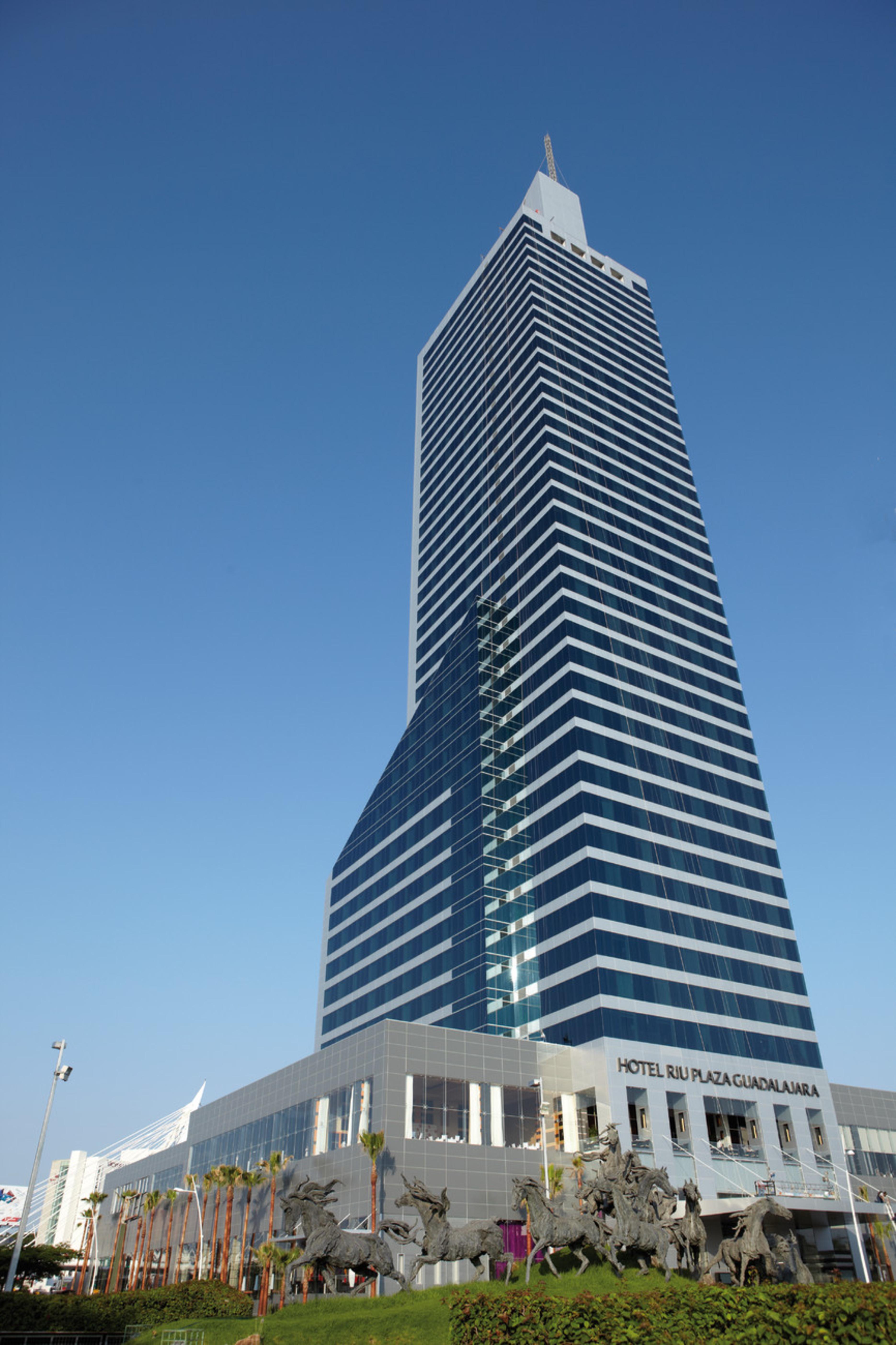 Riu Plaza Guadalajara Hotel Екстериор снимка