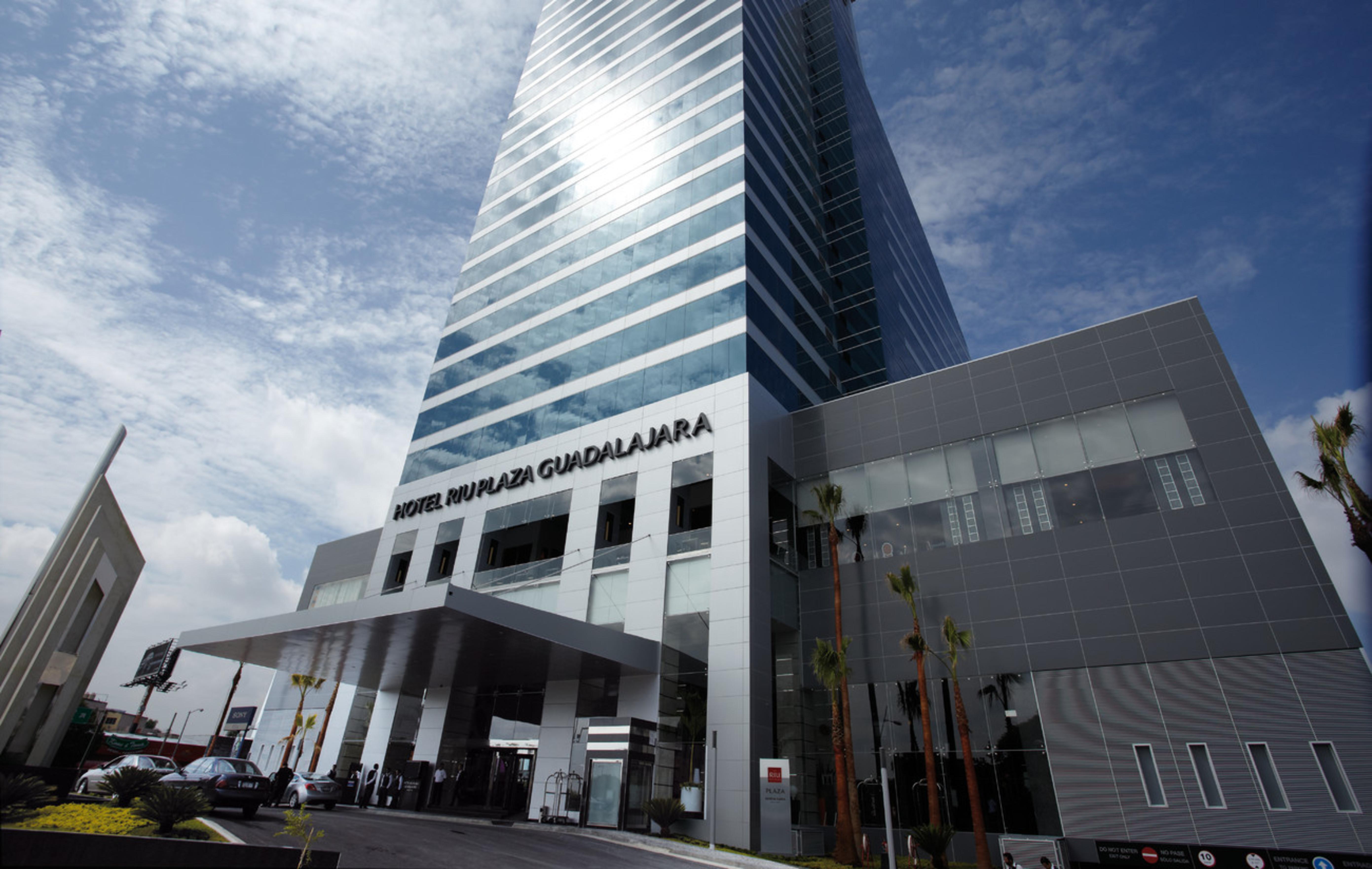 Riu Plaza Guadalajara Hotel Екстериор снимка