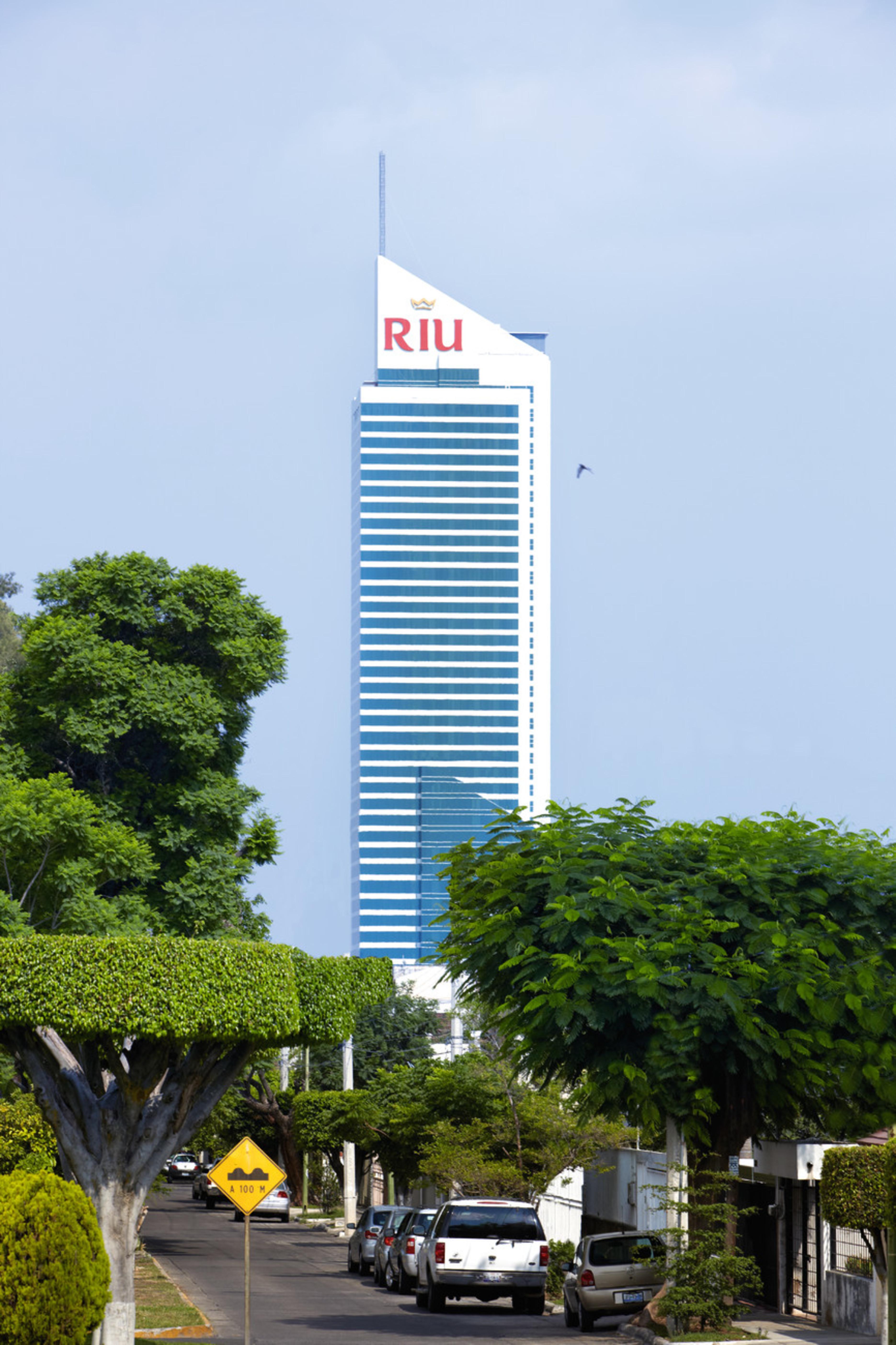 Riu Plaza Guadalajara Hotel Екстериор снимка