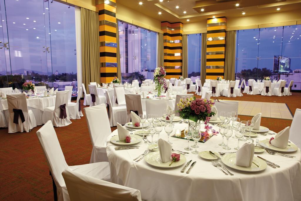 Riu Plaza Guadalajara Hotel Екстериор снимка