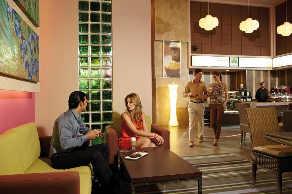Riu Plaza Guadalajara Hotel Екстериор снимка