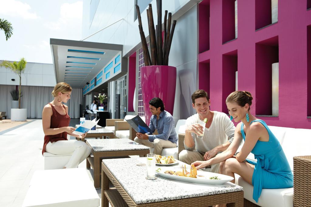 Riu Plaza Guadalajara Hotel Екстериор снимка