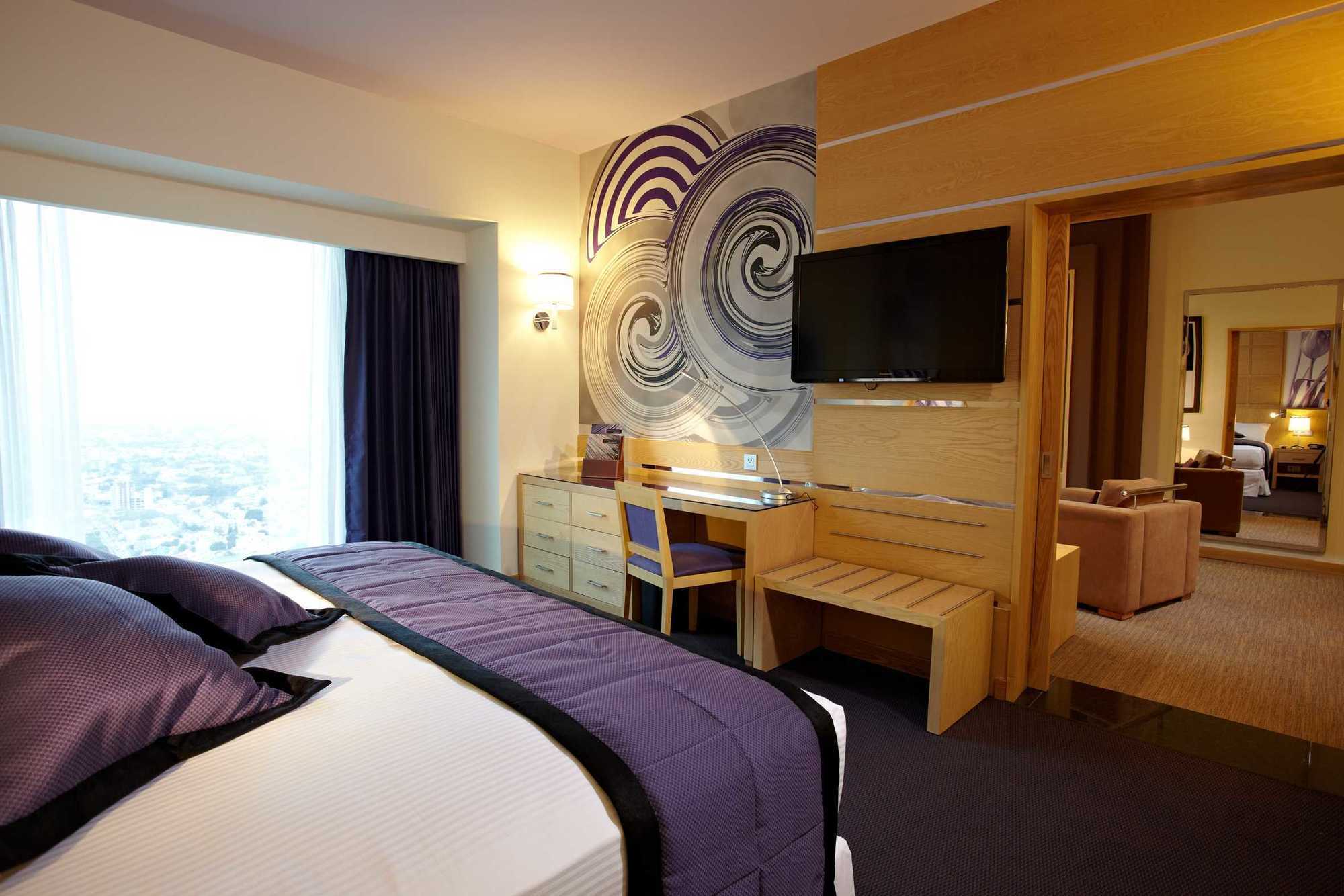 Riu Plaza Guadalajara Hotel Екстериор снимка